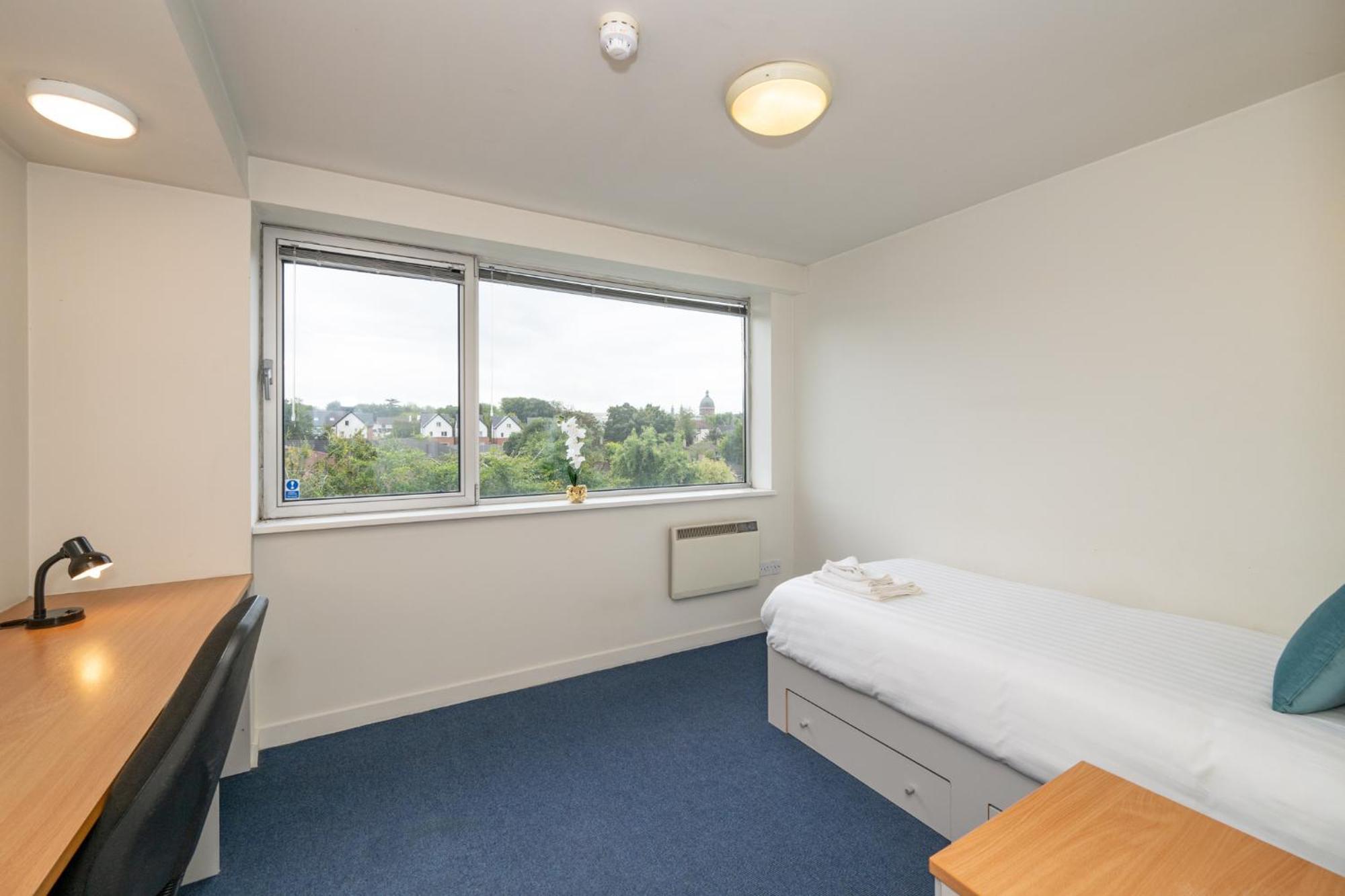 Victoria Mills - Ucc Summer Beds Cork Bagian luar foto